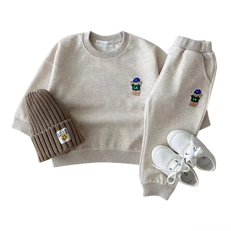 Fashion Kids Sports Bear Sweatshirt and Pants 2 Piece Fall Clothing Set