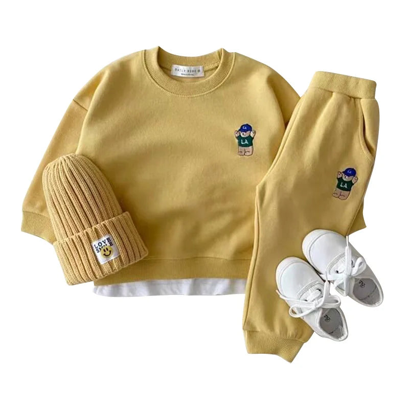 Fashion Kids Sports Bear Sweatshirt and Pants 2 Piece Fall Clothing Set