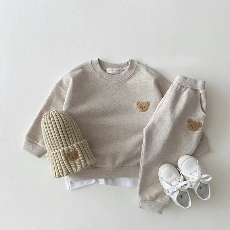 Fashion Kids Sports Bear Sweatshirt and Pants 2 Piece Fall Clothing Set