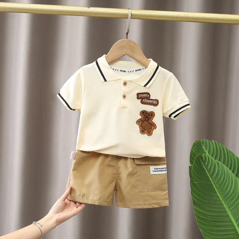 Baby boy summer clothing set with t-shirt and shorts, featuring a cartoon bear design, suitable for ages 4-6 years.