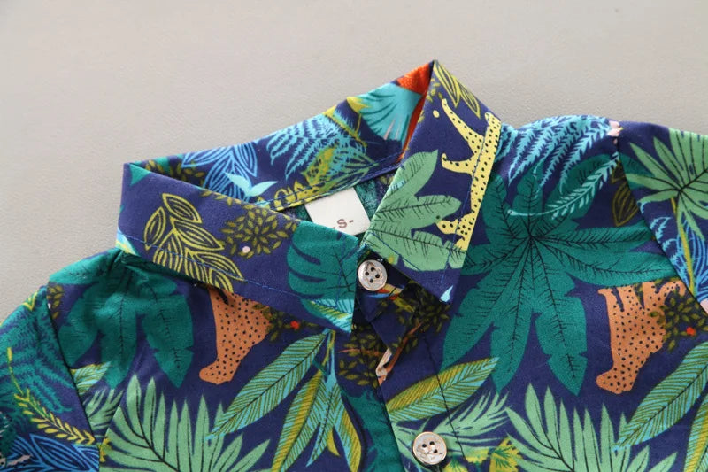 Close up of Baby Boy Summer Clothes Printed Shirt and Shorts Casual 2 Piece Set collar with tropical leaf and animal print