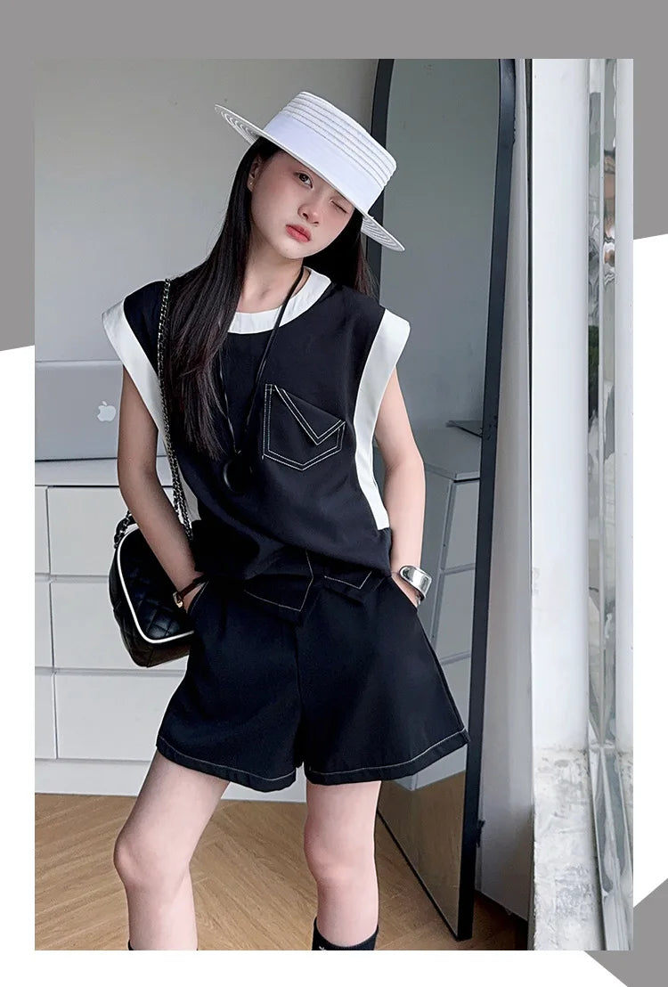 Black and White Spliced Vest and Shorts Two-Piece Casual Sports Outfit Set with sleeveless top and matching shorts