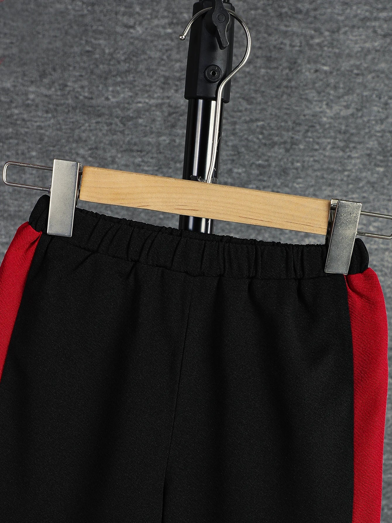 Boys Casual 2pcs Color block Short Sleeve T-shirt and Shorts Set black shorts with red side stripes on wooden hanger