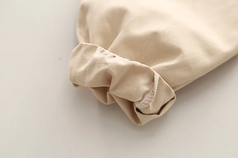 Close-up of beige cargo pants cuff from Boys' Casual Fashion Set Long Sleeve Shirt and Cargo Pants Trendy Daily Wear