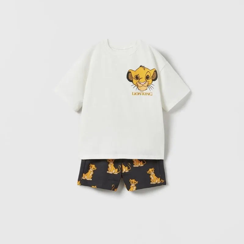 Boys Simba Print Short Sleeve T-Shirt and Shorts Tracksuit Summer Outfit with Lion King design