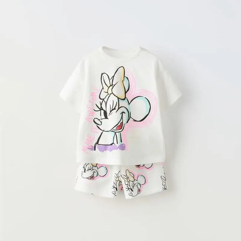 Boys Simba Print Short Sleeve T-Shirt and Shorts Tracksuit Summer Outfit with cartoon character design in white
