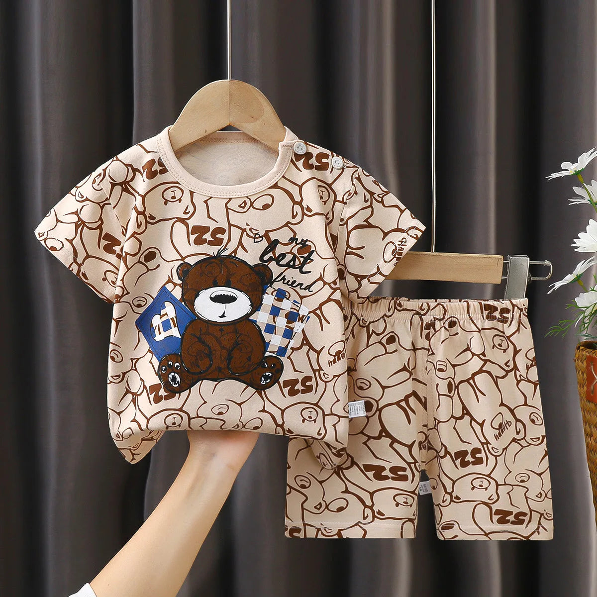 Cartoon Kids Clothes 2 Piece Set Donald Duck T-shirt and Shorts Summer Outfit with teddy bear print in beige