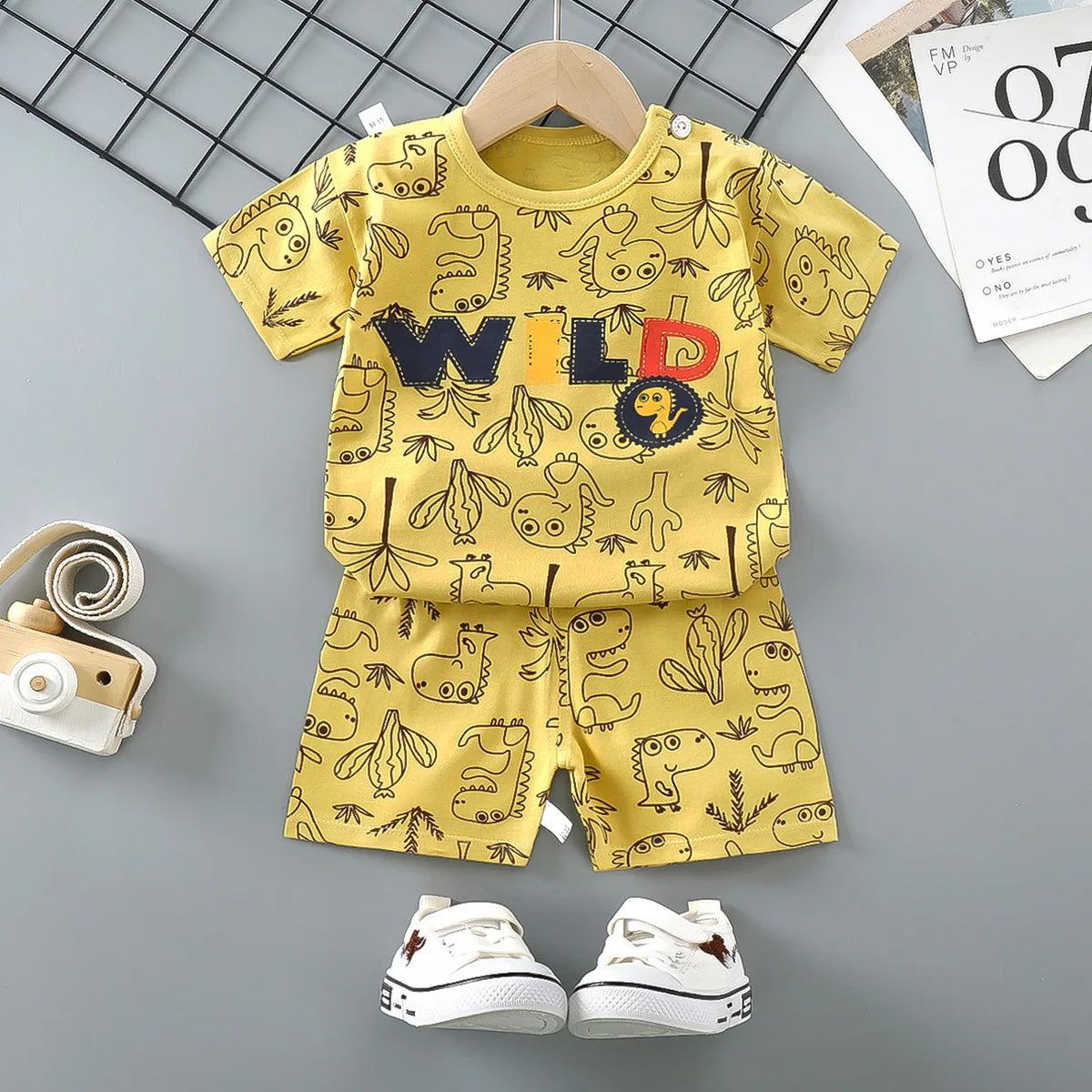 Cartoon Kids Clothes 2 Piece Set Donald Duck T-shirt and Shorts Summer Outfit in yellow with animal prints