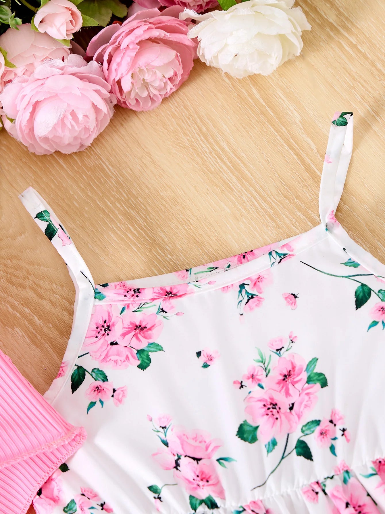 Children Casual Dress Girls Pink Knitted Top Floral Suspender Dress Summer Set with pink floral pattern on white fabric