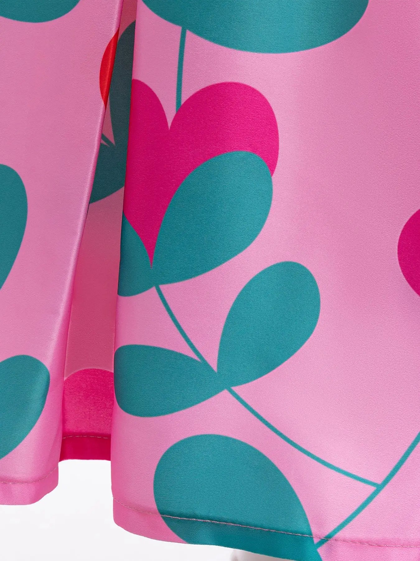 Elegant Girls Party Dress Printed Design Kids Clothes for Special Occasions with pink fabric and colorful heart patterns