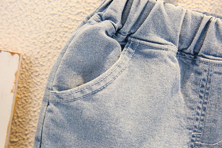 Close-up of denim shorts pocket for Fashion Baby Boys T Shirt and Denim Shorts Summer Set Casual Kids Outfit