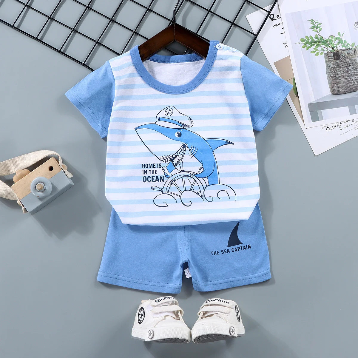 Fashion Kids Clothes Set Top Shorts 2PCS Cotton Soft Summer Suit in blue with shark and sea captain design