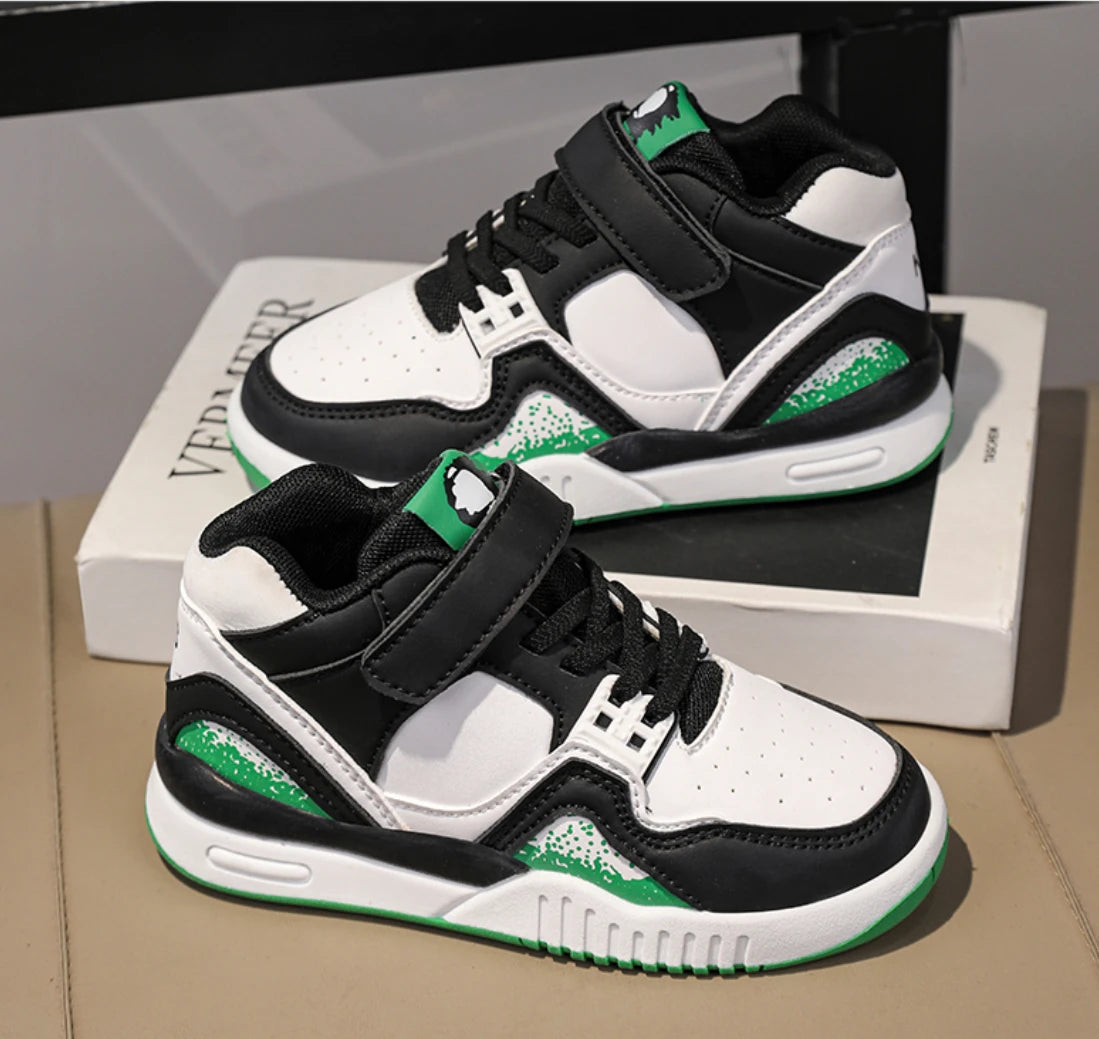 Yamza Tots' Closet Fashion Kids Sneakers Boys Girls Casual Waterproof Non-slip Sport Walking Shoes in black white and green