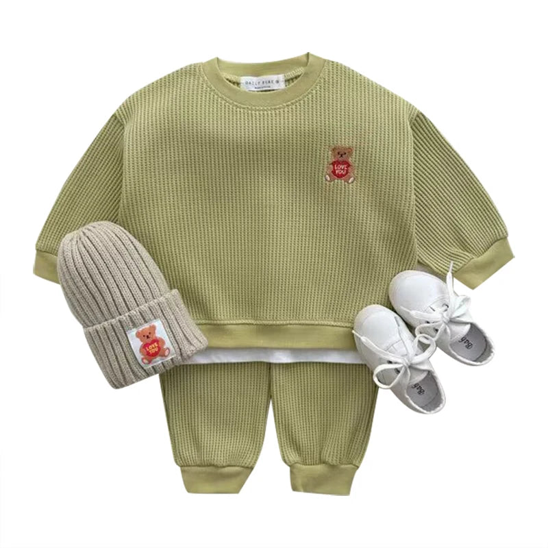 Fashion Kids Sports Bear Sweatshirt and Pants 2 Piece Fall Clothing Set in olive green with bear patch