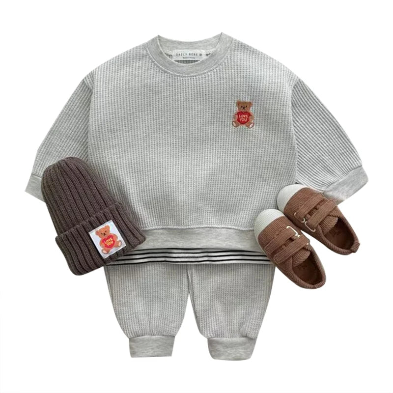 Fashion Kids Sports Bear Sweatshirt and Pants 2 Piece Fall Clothing Set with gray knit fabric and teddy bear patch