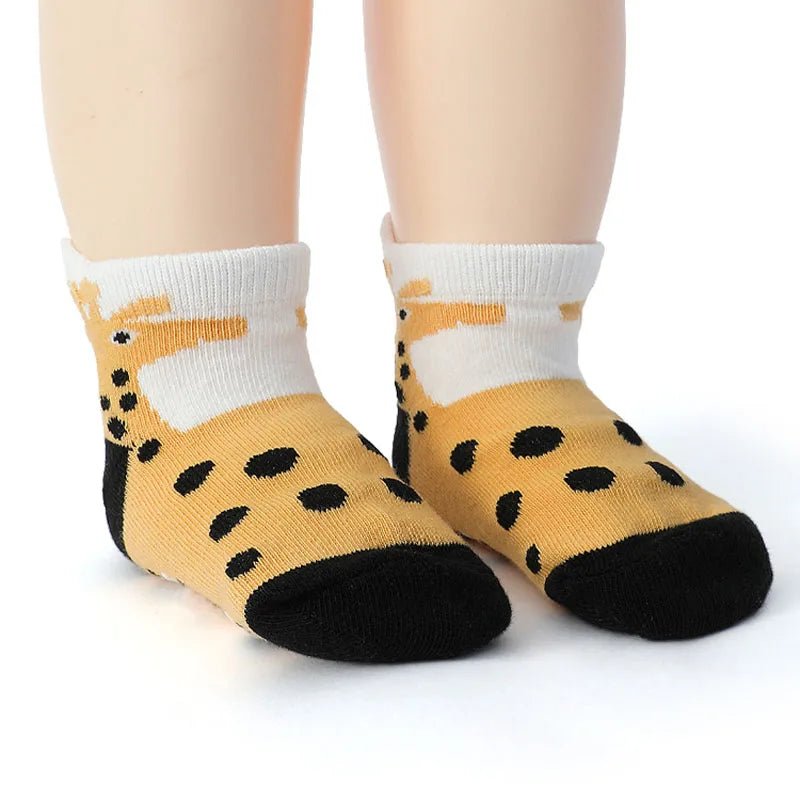 6 Pairs Kids Socks Cartoon Animal Pattern Cotton Non-Slip Floor Socks for Boys featuring giraffe design in yellow black and white colors