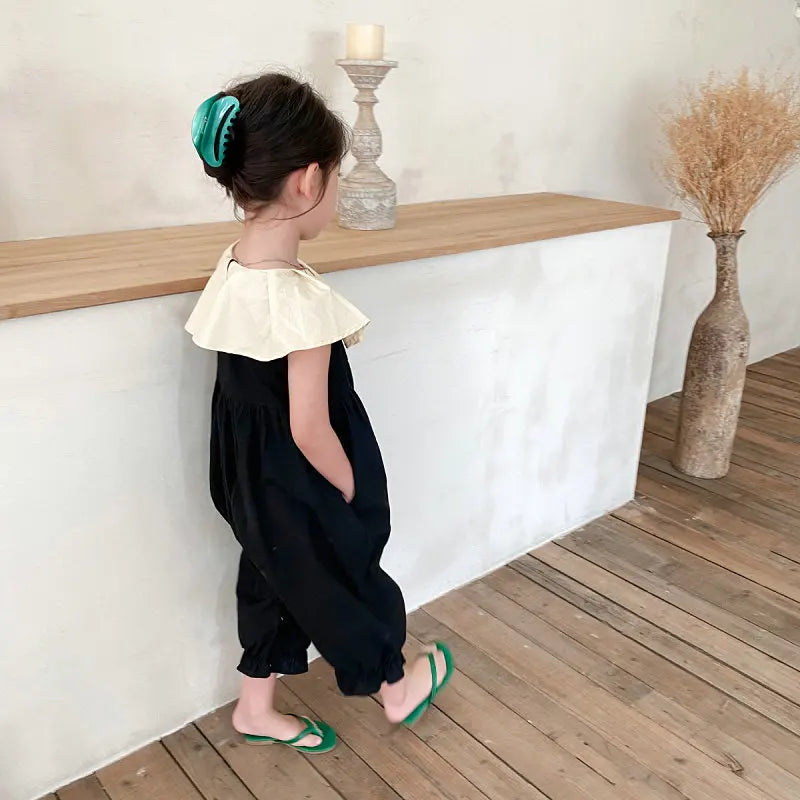 Girls Fashion Casual Cotton Sets Spring Autumn Raglan Sleeve Sweet Baby Clothes worn by toddler with green hair clip and sandals