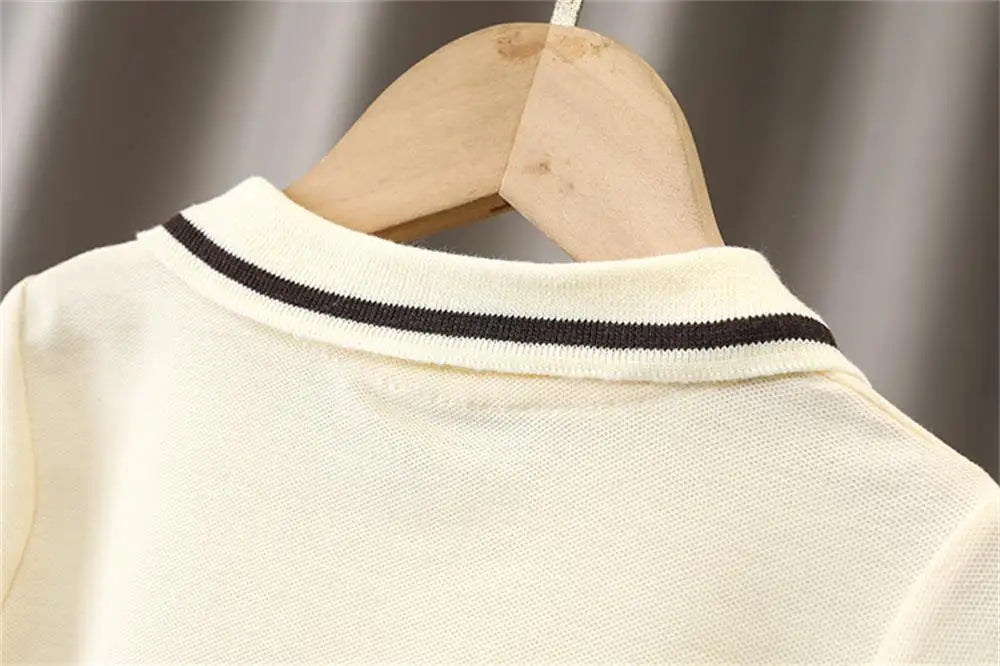 Close-up of cream-colored collar detail on Kids Boys Summer Two-Piece Set New Baby Outfit Trendy Casual Fashion Clothing