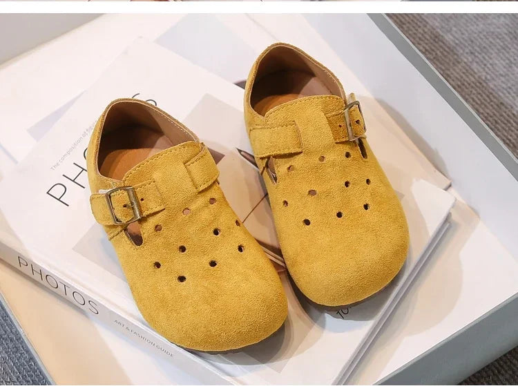 Kids Solid Color Retro Flat Shoes Candy Color Girls and Boys Moccasins in yellow suede with buckle detail