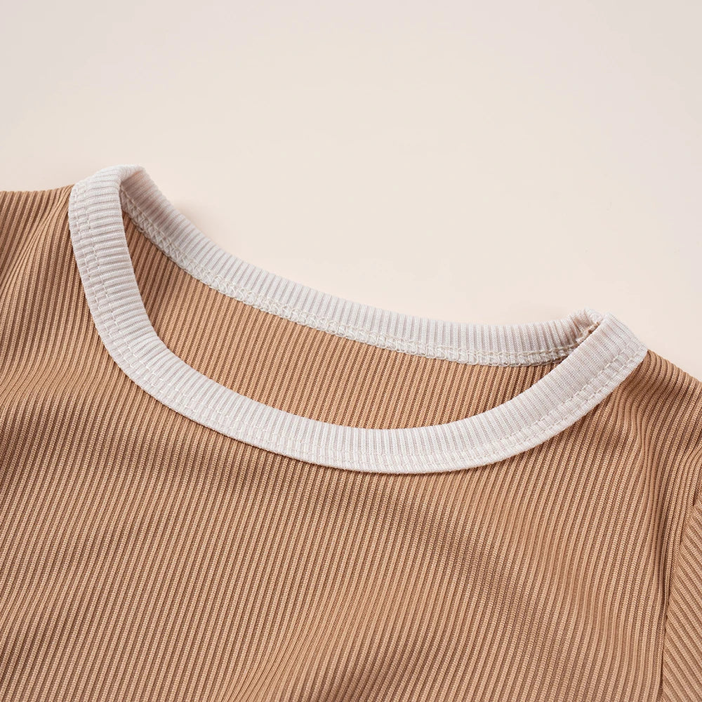 Close-up of ribbed brown and white neckline of Kids Summer Fashion 2pcs Casual Printed Unisex T-Shirt and Shorts Set