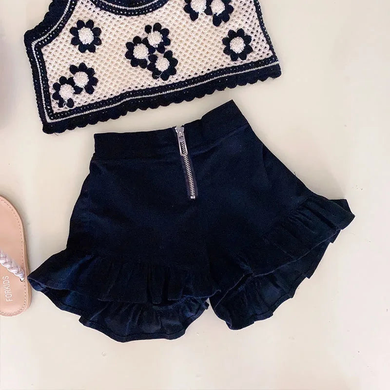 Fashion Baby Girl Knitted Set Strap Flower Vest and Shorts 2PCS Summer Suit in black and white