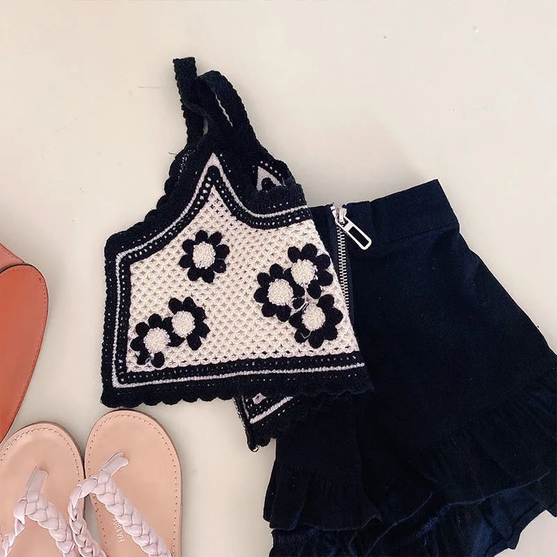 Fashion Baby Girl Knitted Set Strap Flower Vest and Shorts 2PCS Summer Suit in black and white crochet design