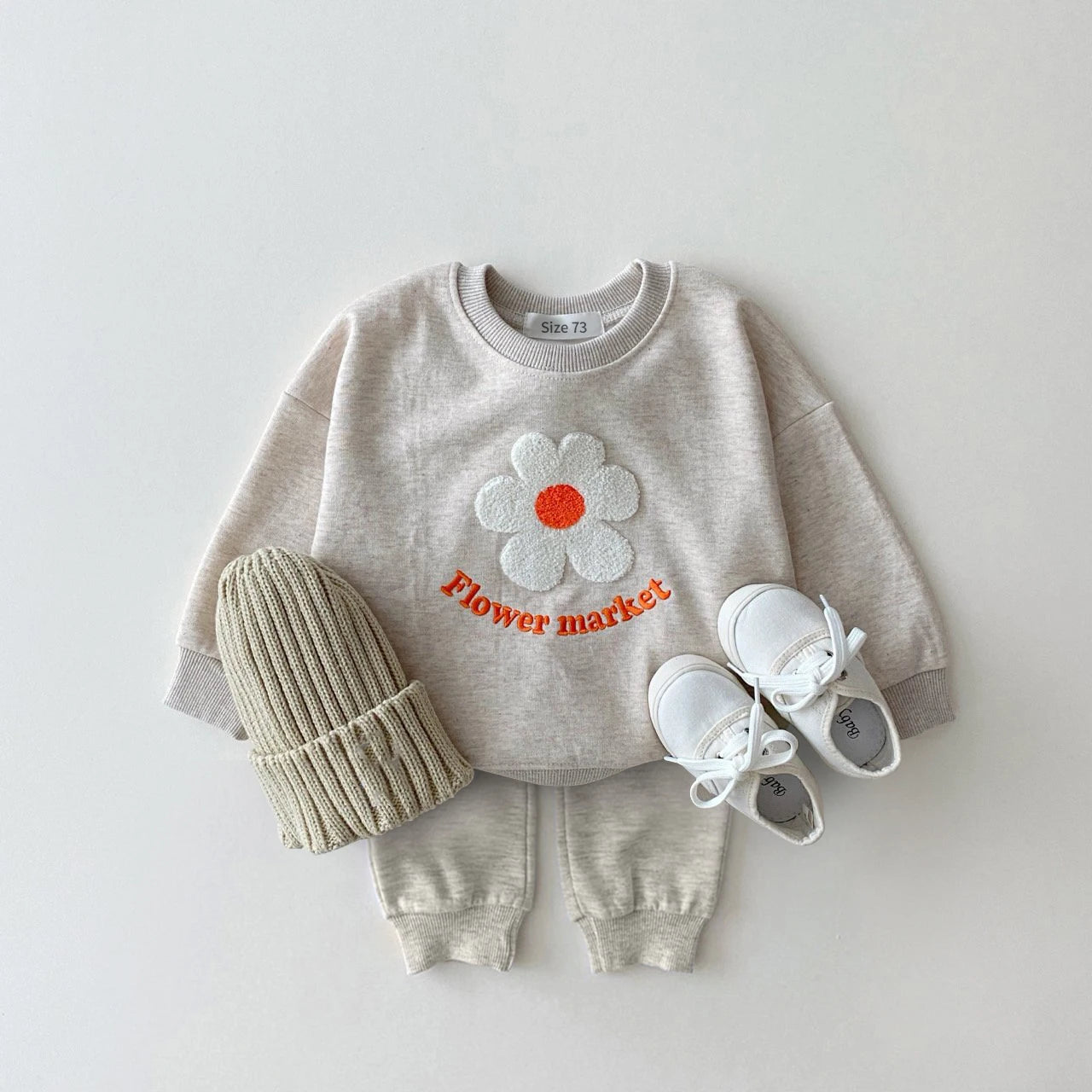 New Baby Clothes Suits Cotton Newborn Pullover Top and Trousers Set Boy Girl in beige with flower design and hat