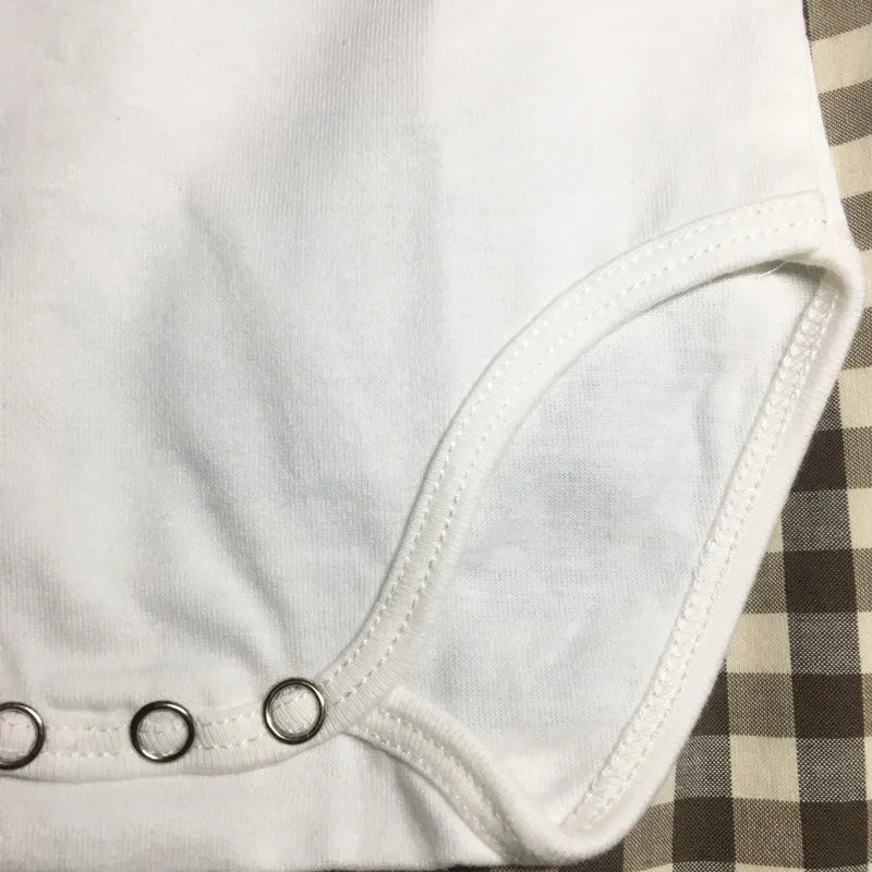 Newborn Baby Clothes Breathable Cotton Short Sleeve Romper I Love PAPA MAMA in white with snap buttons