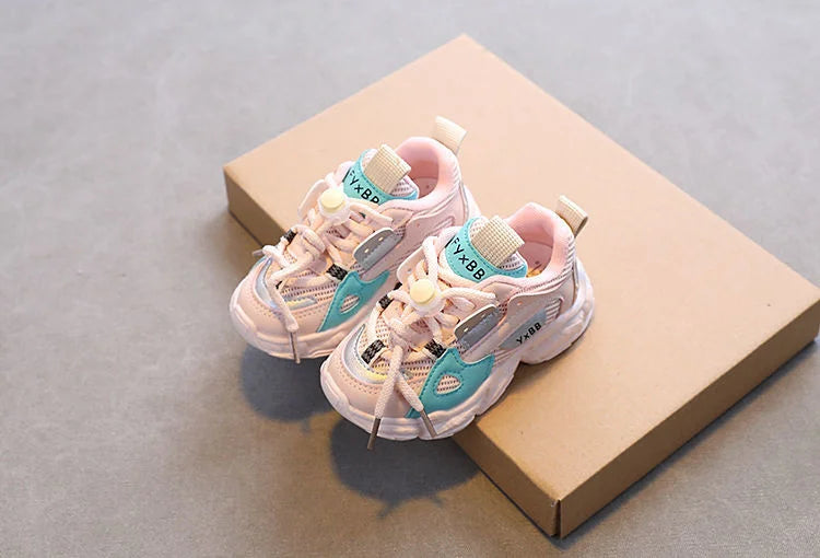 Yamza Tots' Closet Breathable Mesh Kids Casual Sneakers Non-Slip Sport Shoes for Boys and Girls in pastel pink and blue